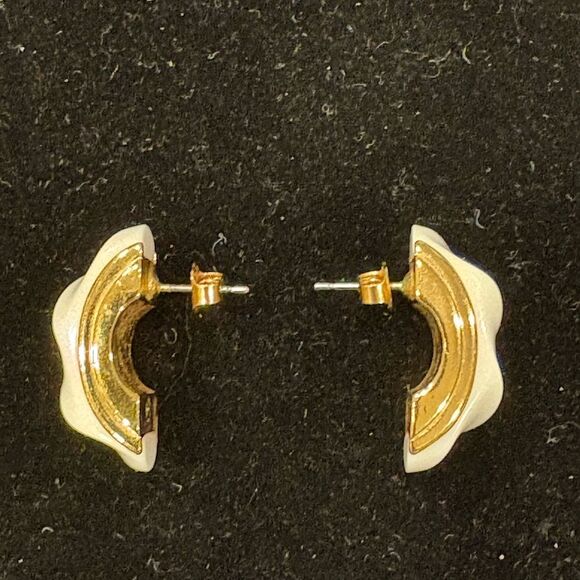 VTG Avon White Lucite Twist Bead Choker Style Necklace with Matching Earrings - Picture 4 of 6